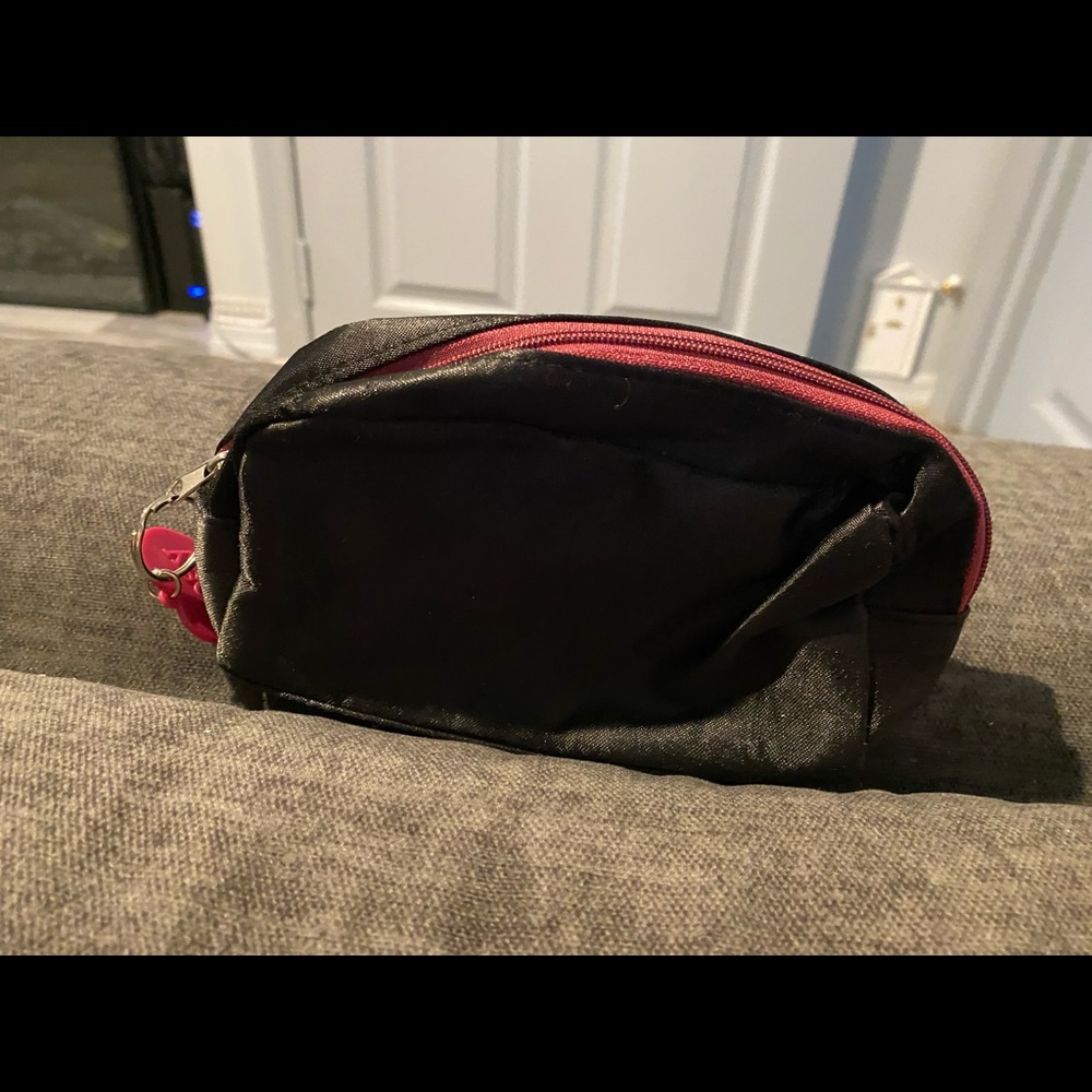 Ipsy bag - Picture 2 of 2